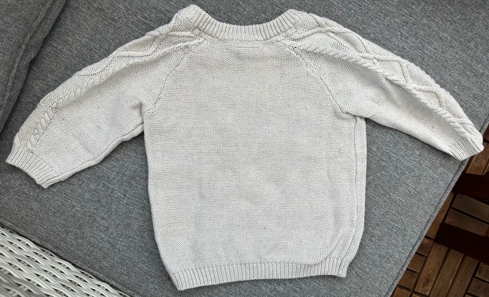 H&M Schöner Pullover langarm Creme Baby geflochten Gr. 68 Junge in Kassel