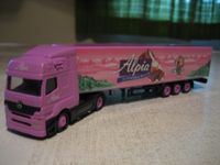 Mercedes Benz Actros LKW  Koffersattelzug - Modell 1:87 / Alpia Bayern - Regensburg Vorschau