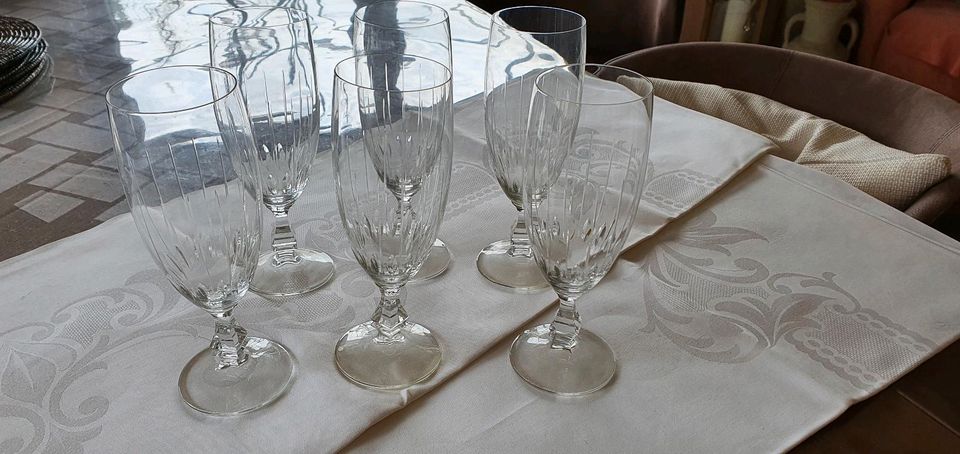 6 edle Biertulpen - Bleikristallgläser für einen festlichen Tisch in Alpen