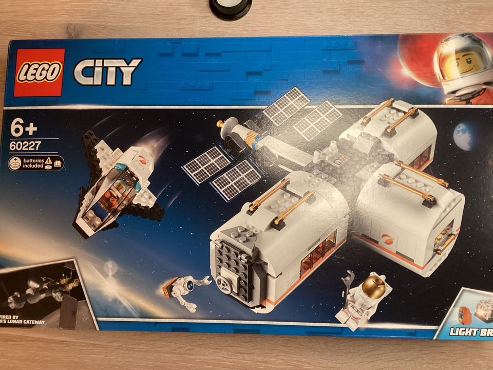 Lego City Raumstation 60227 in Hennef (Sieg)