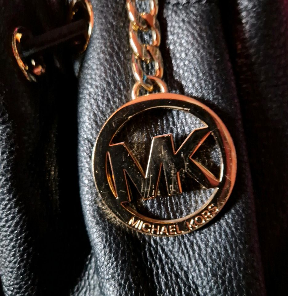 Michael Kors, Echtleder, Schultertasche in Hamburg