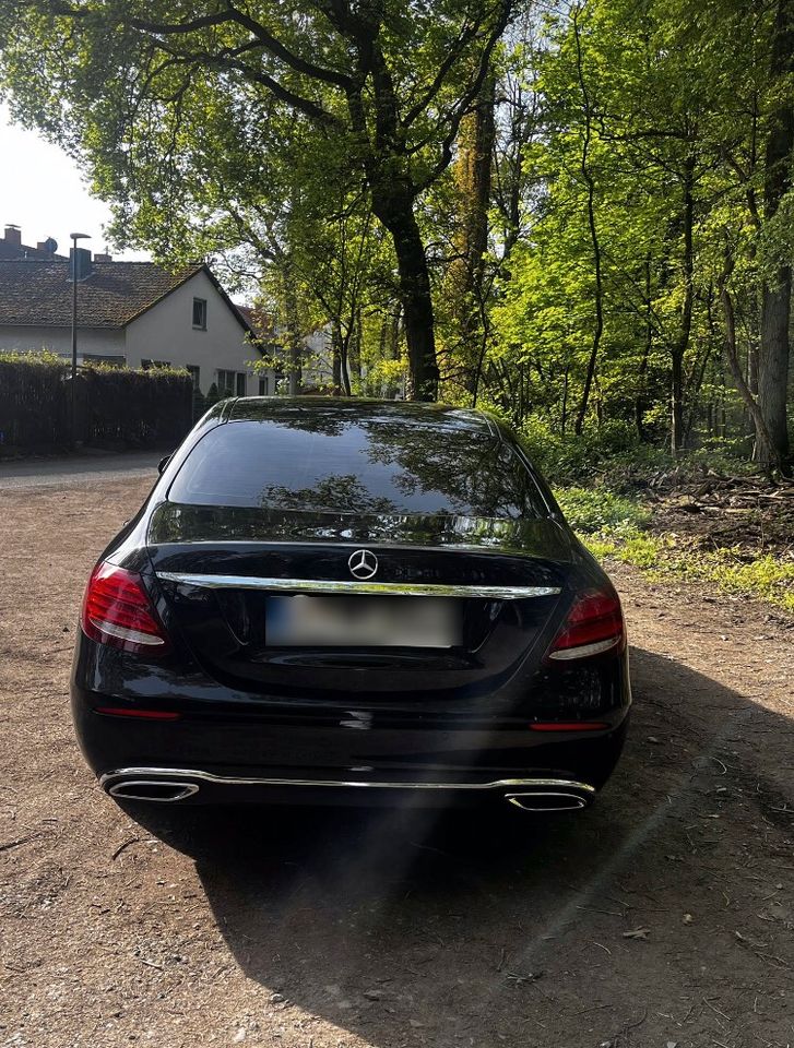 Mercedes E220d bj 2016 in Köln