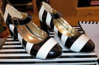 Lola Ramona Black and white Lack Schuhe Retrodesign vegan neu Sachsen - Gornau Vorschau