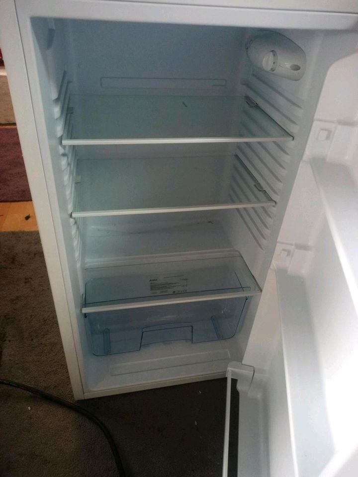 Haushalts Geräte Waschmaschine Kühlschränke in Wehrbleck