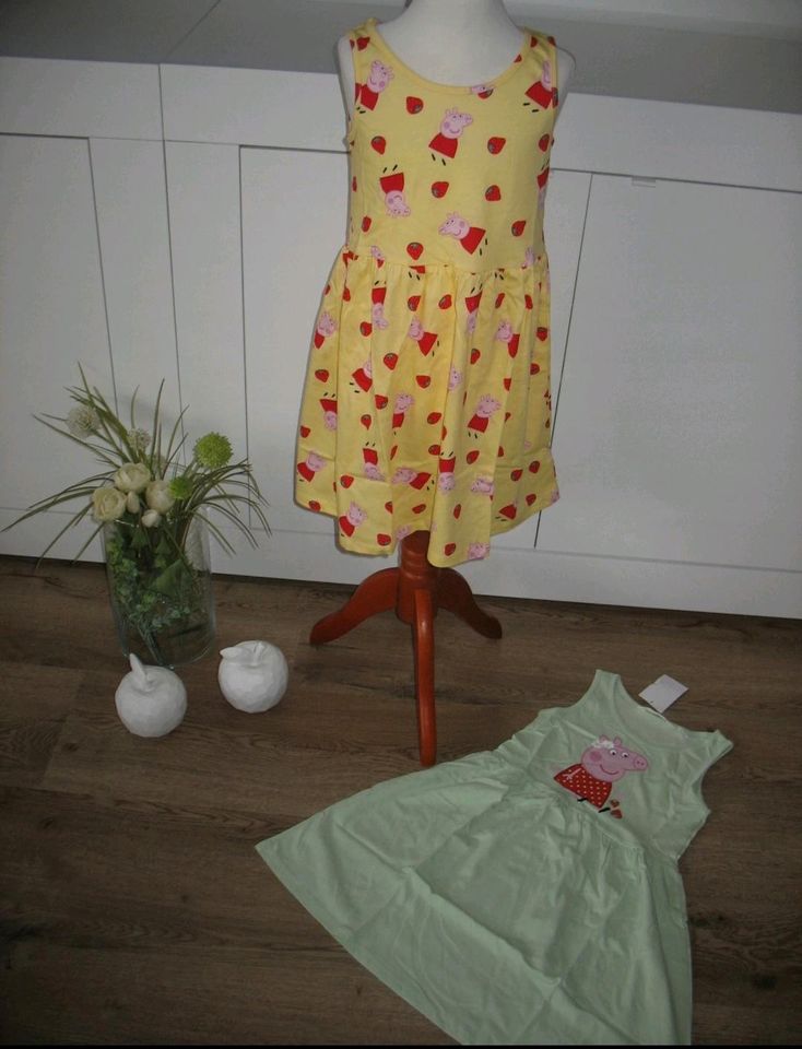 2 x h&M Kleid Sommerkleid Peppa Pig Gr. 122/128 in Burscheid