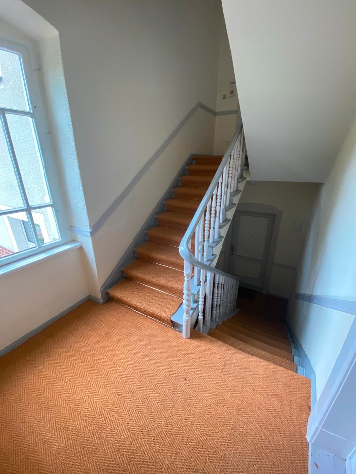 Wunderschöne Altbauwohnung mit Balkon & Grünblick in Steglitz in Berlin