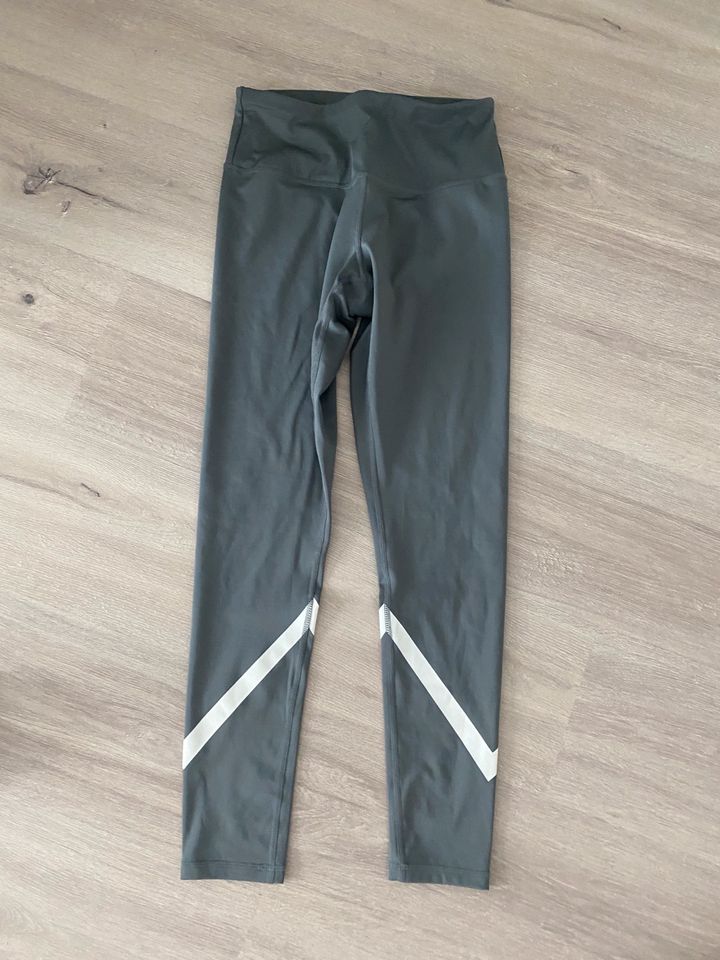 Sport Leggings Gr.M in Fulda