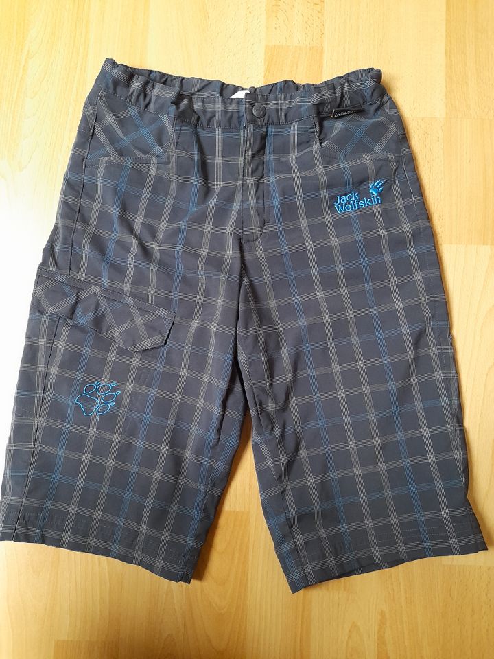 Jack Wolfskin Hose Shorts Gr. 152 in Triebel