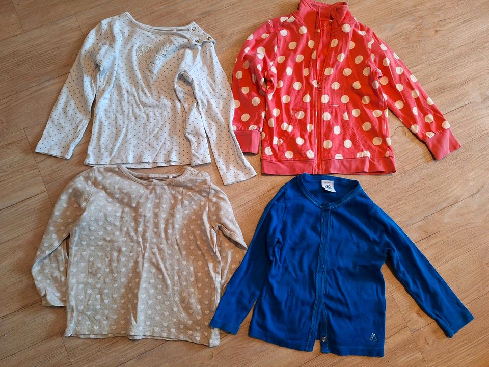 Schönes Set 86/92 für zus. 5,-€ (Jacken, Shirts) in Weilheim