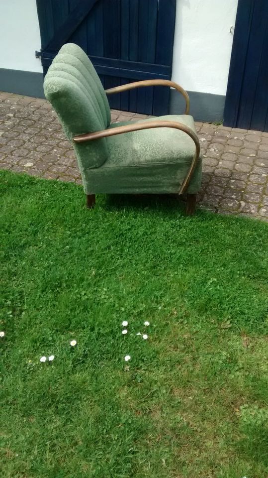 40er Jahre Sofa mit 1 Sessel (durchgesessen) in Großkrotzenburg