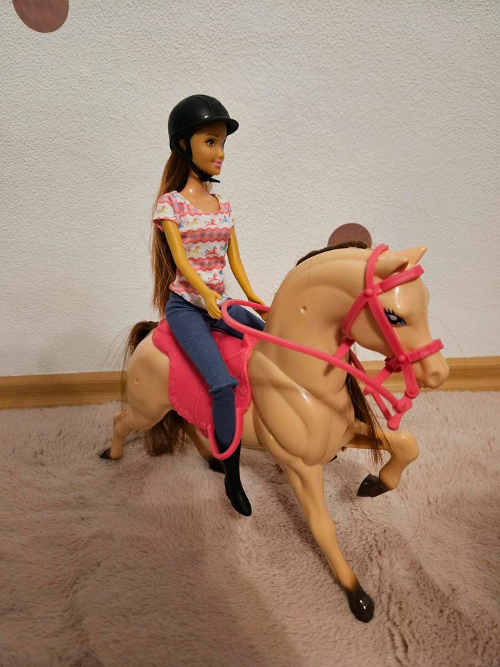 Barbie mit Pferd in Herxheim bei Landau/Pfalz