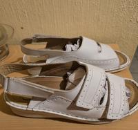 Verkaufe sehr schöne bequeme Naturläufer Sandalen Saarland - Saarlouis Vorschau