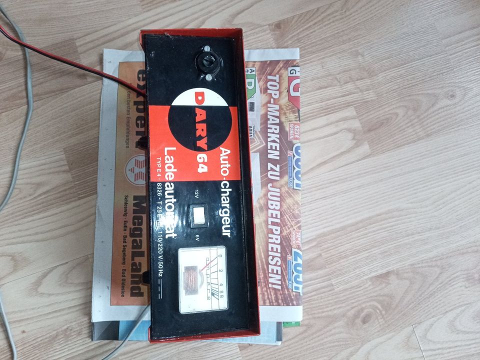 Verkaufe Batterie Ladegerät für 6 Volt und 12 Volt  12 € VB in Wittenborn