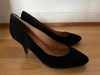 Schwarze Pumps HighHeels Wildleder Akira 39 Köln - Ehrenfeld Vorschau