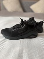 Nike Air ZOOM BELLA 7 Schuhe / Sneaker Neuwertig Nordrhein-Westfalen - Bottrop Vorschau