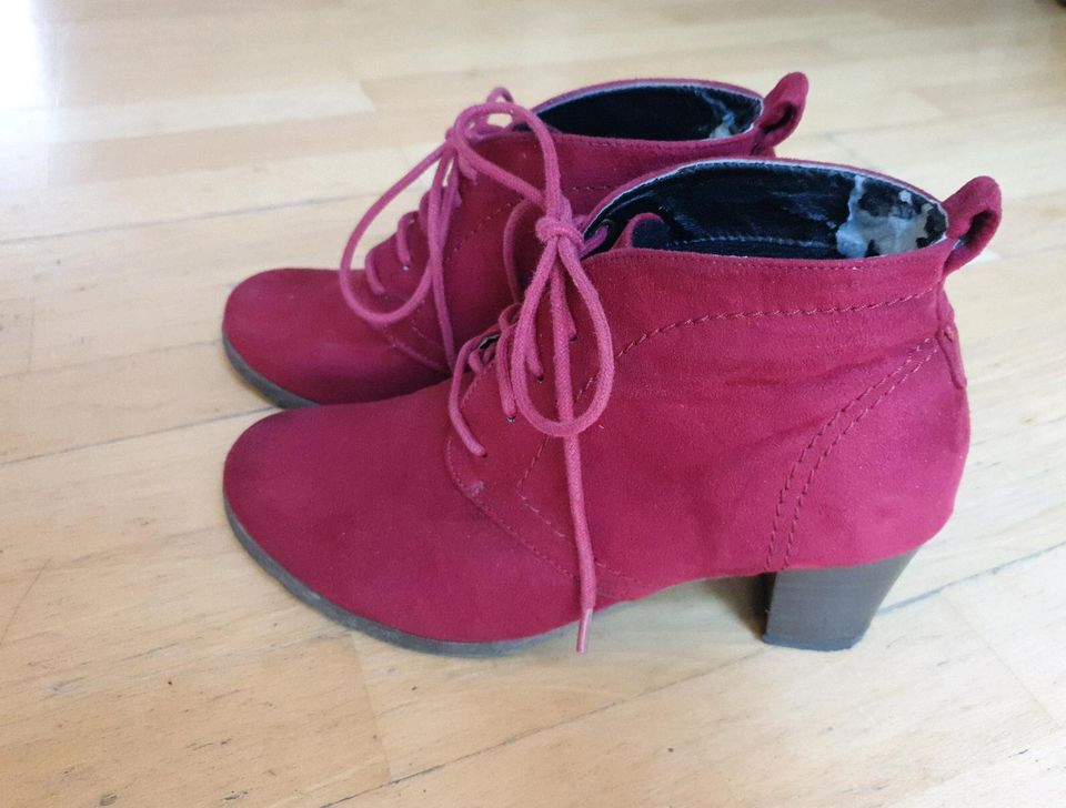 MARCO TOZZI Stiefelette Schnürschuh rot Gr. 38 in Berlin