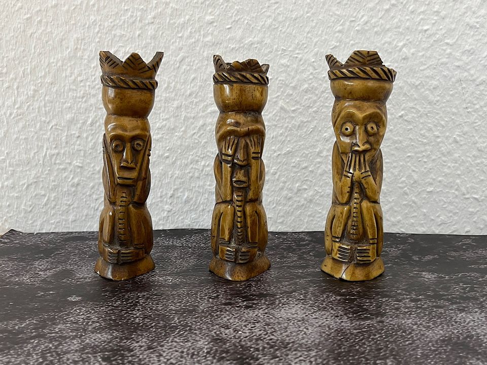 Antike Figuren Skulpturen Knochen / "3 Affen"  Kunst aus Namibia in Dortmund