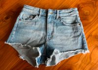 Jeansshorts, blau, H & M, Gr. 36 Niedersachsen - Wolfenbüttel Vorschau