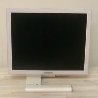 19 Zoll SyncMaster 971P TFT Monitor Display ohne Adapter Köln - Mülheim Vorschau