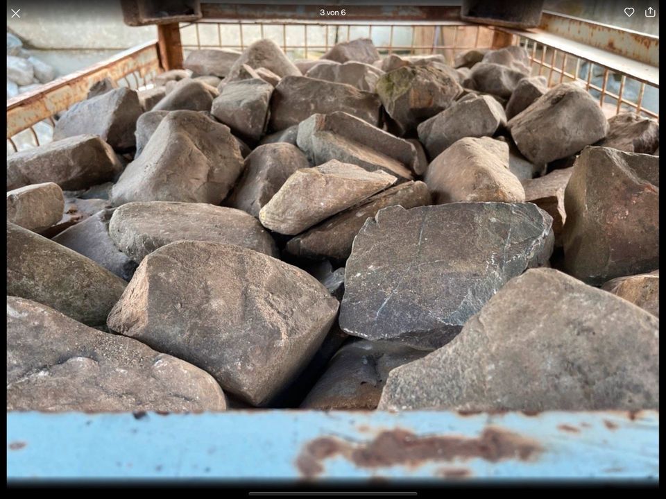 Kleine Findlinge Feldsteine Teichsteine Natursteine Gartendeko in Großefehn