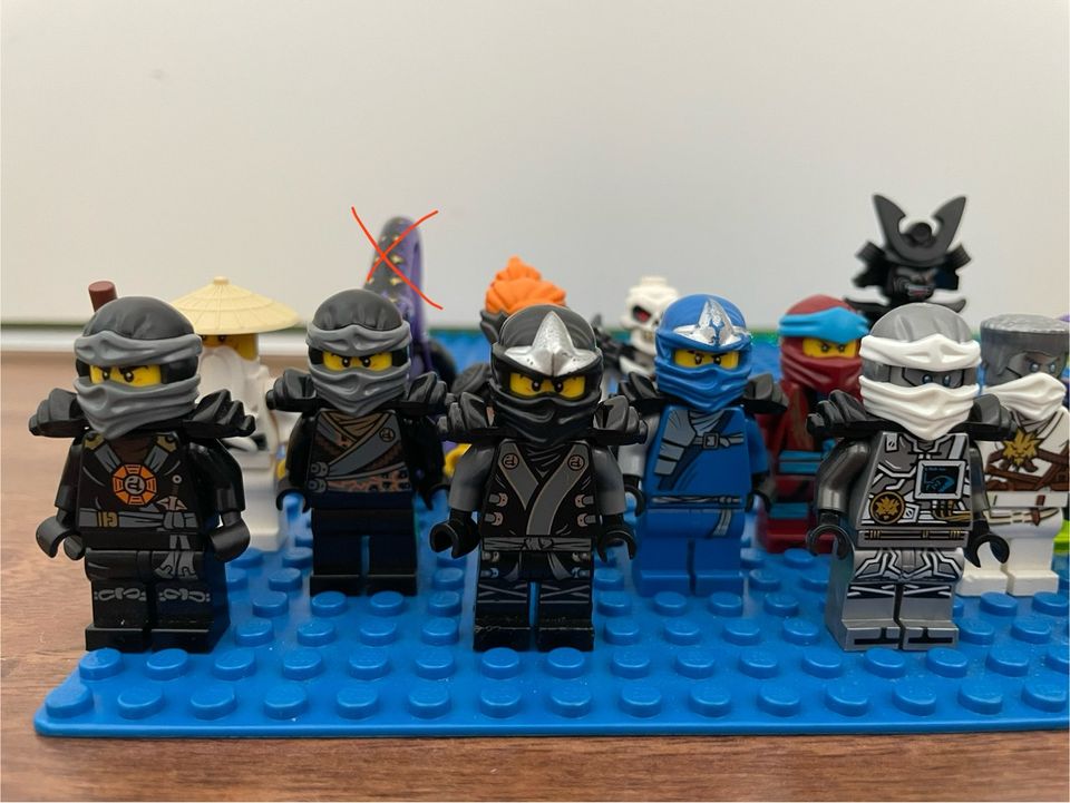 Lego Ninjago Figuren+Zubehör in Weyhe