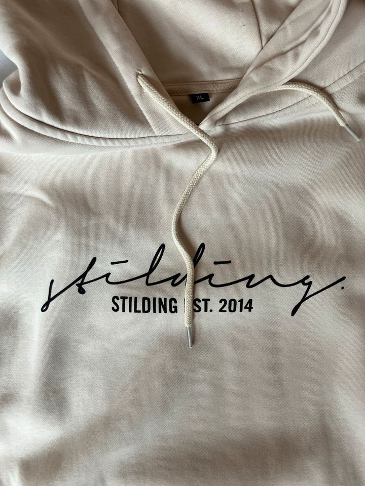 Sweatshirts mit Kapuze L und XL Stilding Hilfiger in Hettstadt