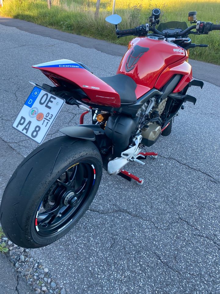 Ducati Streetfighter V4 S in Attendorn