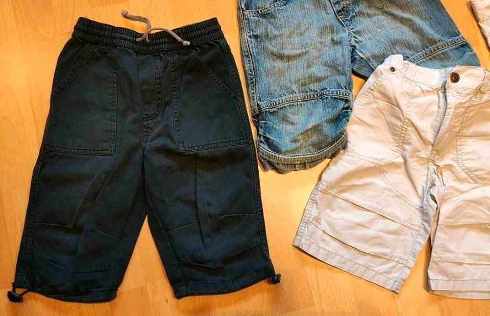 5 kurze Hosen Gr 110 Jeans H&M beige inscene Kids topolino in Staufenberg