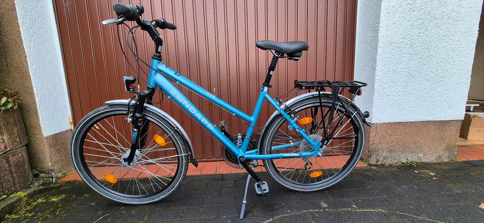 Neuwertiges Zündapp Silver 3.0 Tourenrad- Trapez 26 Zoll in Wenden
