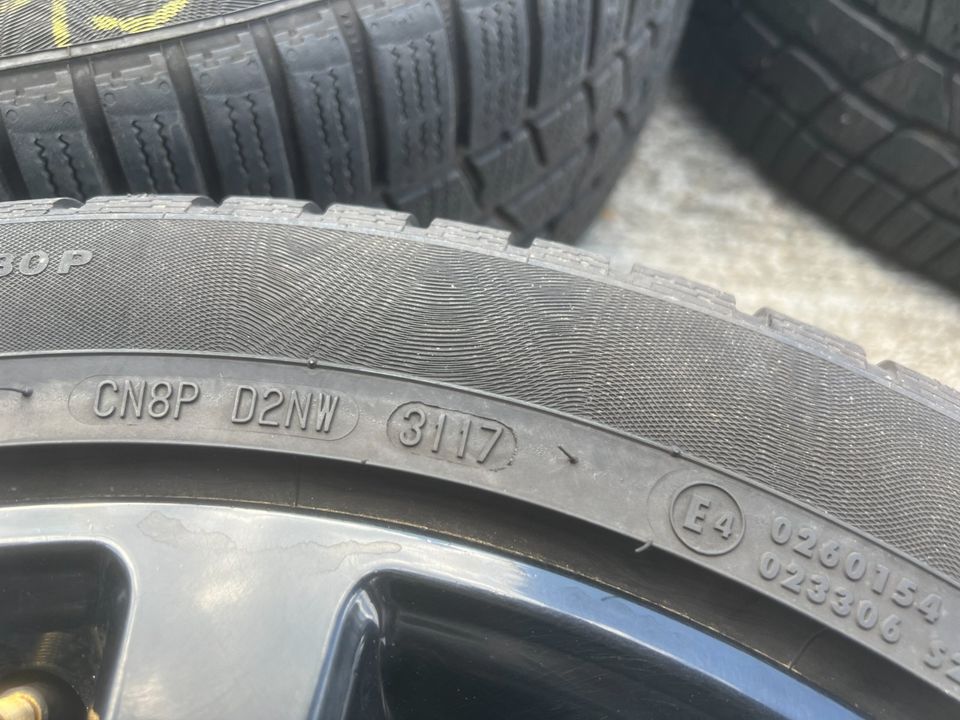 Winterreifen auf Alufelgen Mercedes E W213 235/45 R17 97H Conti in Teltow