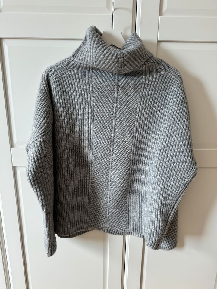 Maje Pullover / Oversized Pullover / Rollkragenpullover in Essen