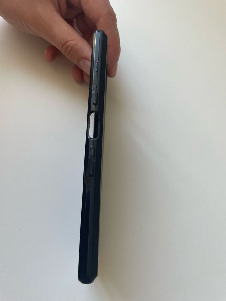 Sony Xperia S10 Plus Hülle Case schwarz in Berlin