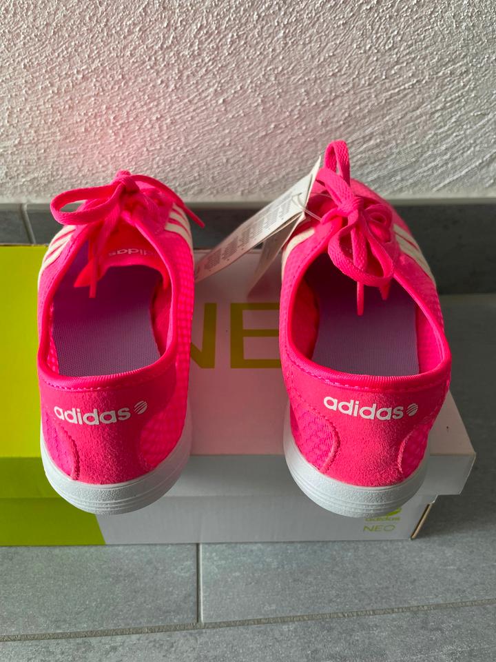 leichte Sneaker Gr. 38 neonpink NEU in OVP Adidas NEO in Baden Wurttemberg Sonnenbuhl kleinanzeigen