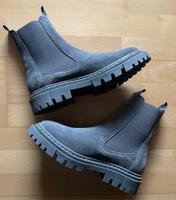 Tamaris Chelsea Boots (grau) Leder Baden-Württemberg - Esslingen Vorschau