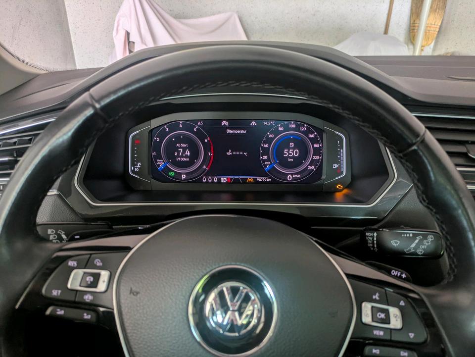 VW Tiguan Sondermodell IQ.drive 2.0TSI frische Inspektion TÜV neu in Untersiemau
