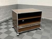 USM Haller TV Tisch Sideboard Rollcontainer Kommode  Braun Nordrhein-Westfalen - Solingen Vorschau