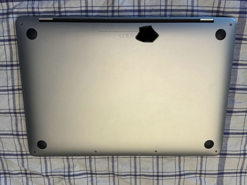 Apple Mac Book Pro 13‘‘, 8 GB, 512 GB SSD, M2 in Hannover