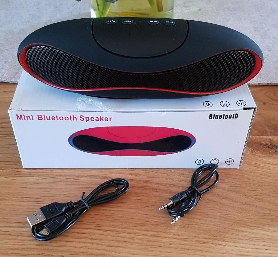 Mini Bluetooth Speaker Soundbox Rugby in Mönchengladbach