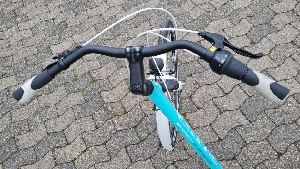 Fahrrad Giant Tourer Vorführer in Giesen