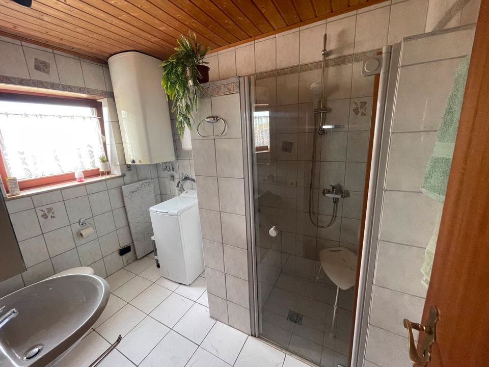 (R220) Große Monteurwohnung / Übergangswohnung in Regensburg