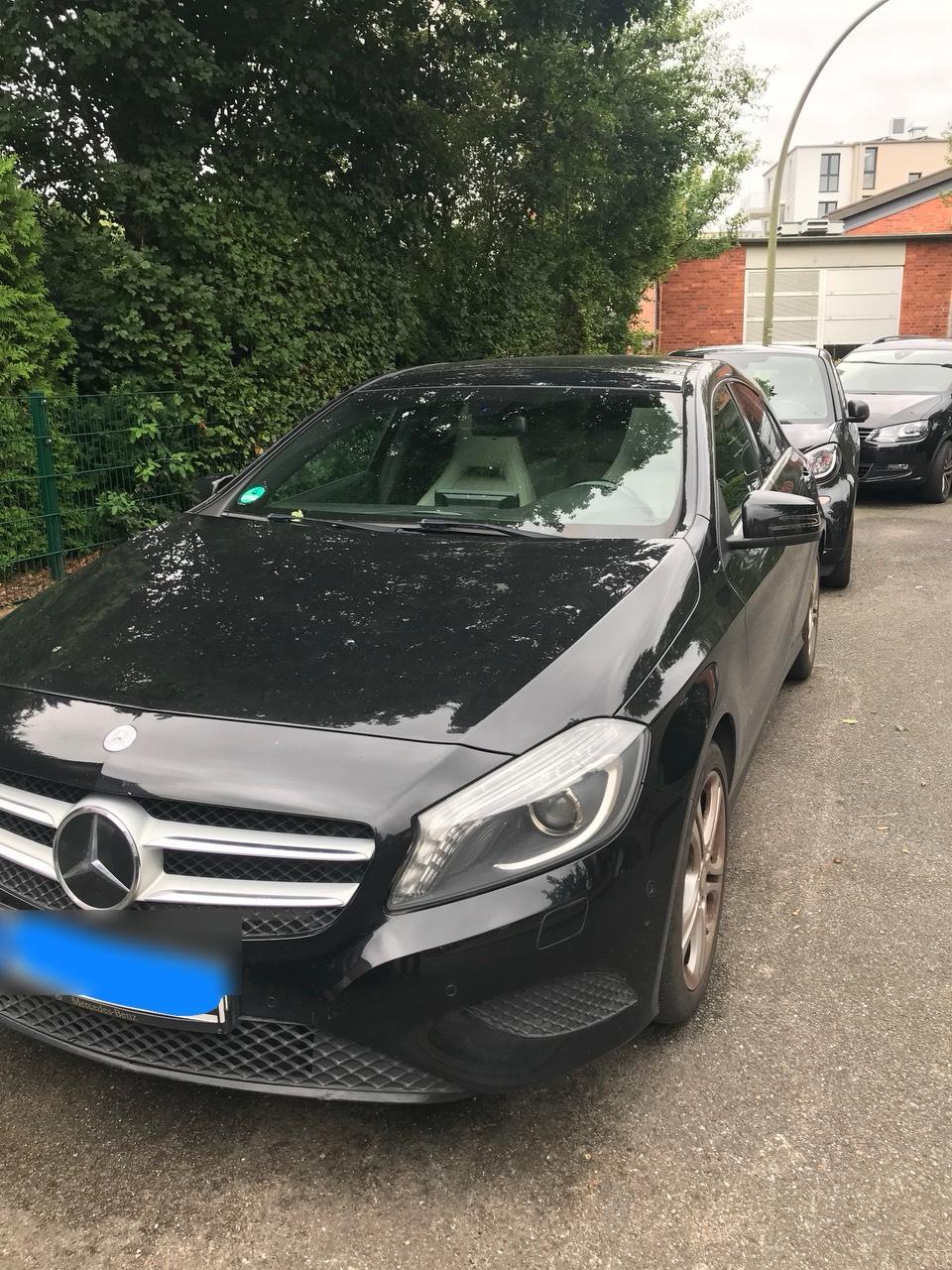 Abbildung des Autos Mercedes benz A180 BLUEE…