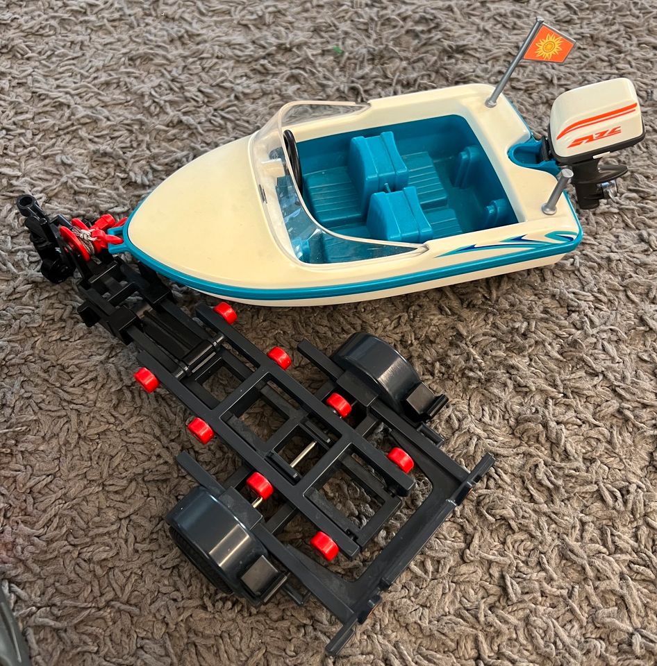 Playmobil 6864 Surfer-Pickup mit Speedboat in Kusterdingen