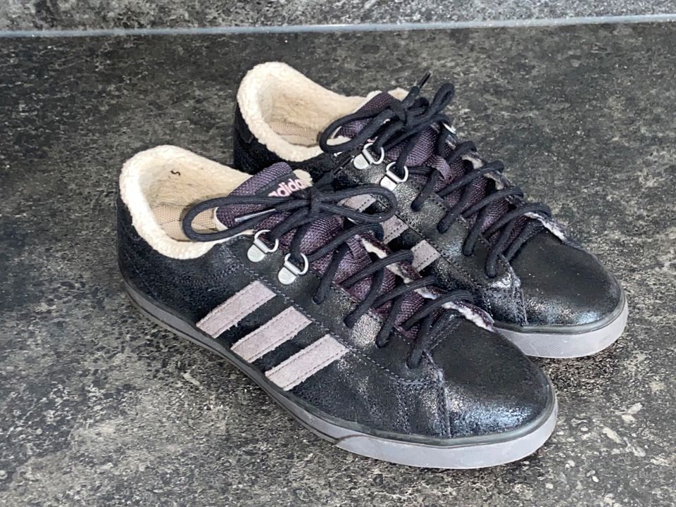 tolle gefütterte Adidas Neo Vibetouch Damen Turnschuhe Gr. 39 1/3 in Essen  - Essen-Ruhrhalbinsel | eBay Kleinanzeigen ist jetzt Kleinanzeigen