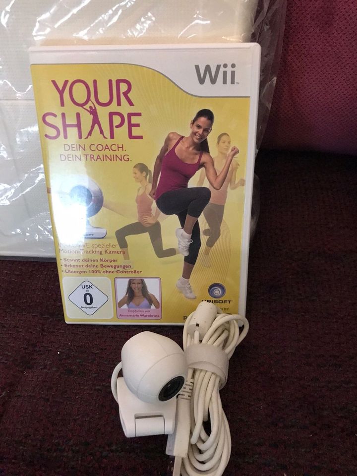 Nintendo Wii fit plus komplett Paket zum abnehmen Fitness Sport in Flörsheim am Main