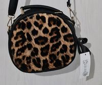 Handtasche Umhängetasche Tasche Leo Leopard rund schwarz Gold Nordrhein-Westfalen - Ennepetal Vorschau