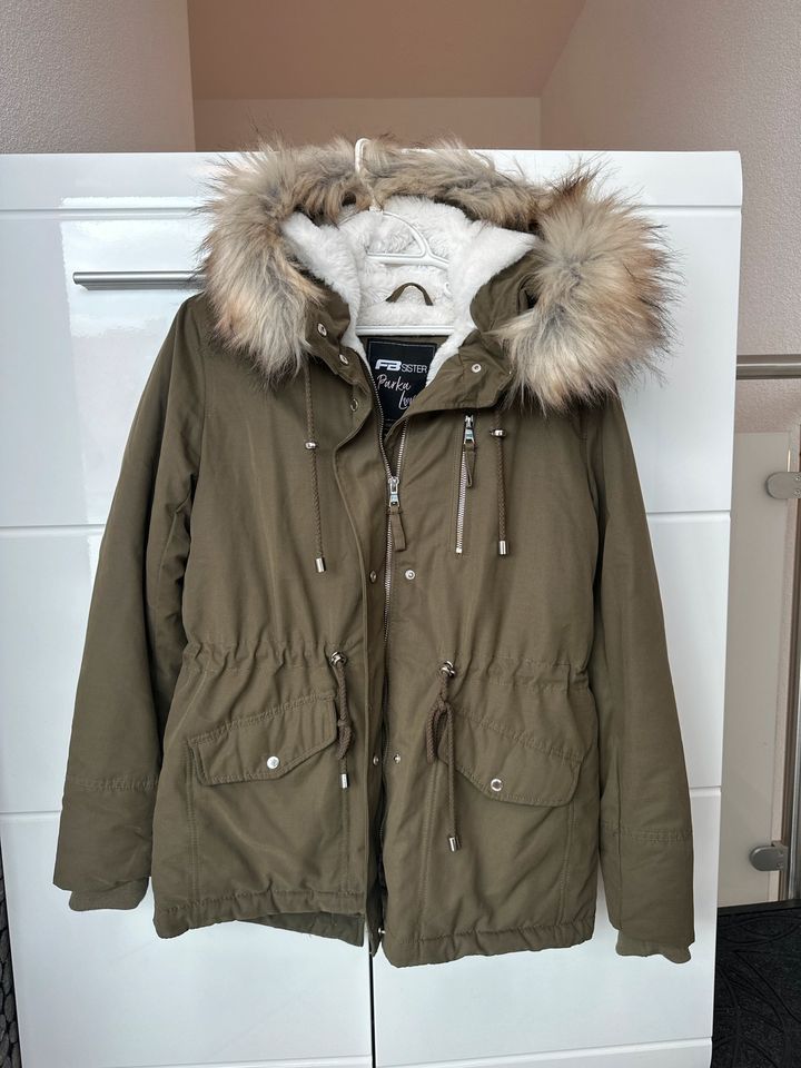 FB New Yorker Parka Winterjacke Fell khaki weiß beige S M 36 38 in  Baden-Württemberg - Oedheim | eBay Kleinanzeigen ist jetzt Kleinanzeigen