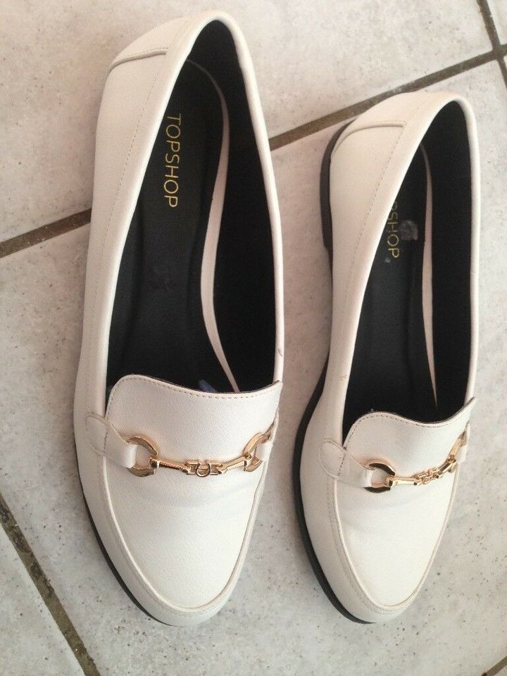 Top Shop  loafers  Schuhe Ballerina weiß mit goldene Kette bloger in Essen