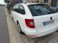 Skoda Superb 2.0 TDI 125kW Comfort Combi Comfort Niedersachsen - Burgdorf Vorschau