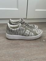 Graue Bugatti Sneaker Krokodiloptik 38 Düsseldorf - Eller Vorschau
