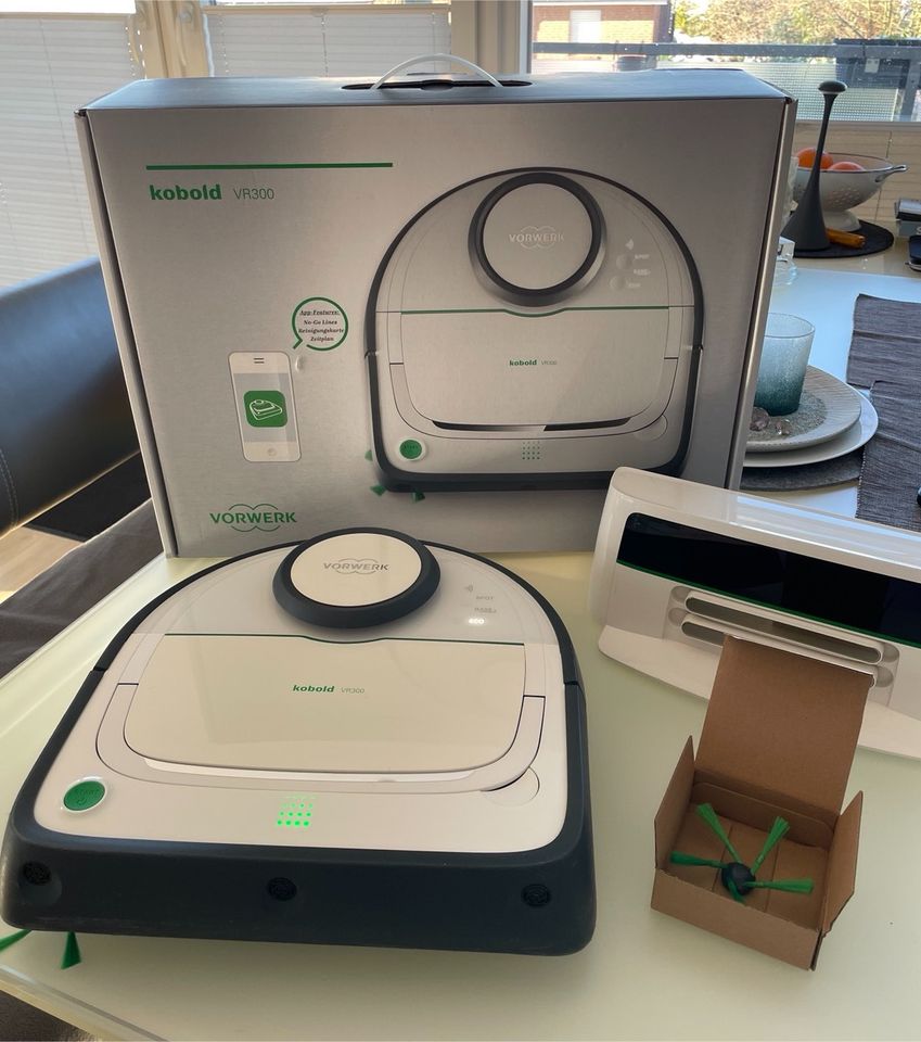 Staubsauger Roboter Kobold VR300 Vorwerk in Seevetal